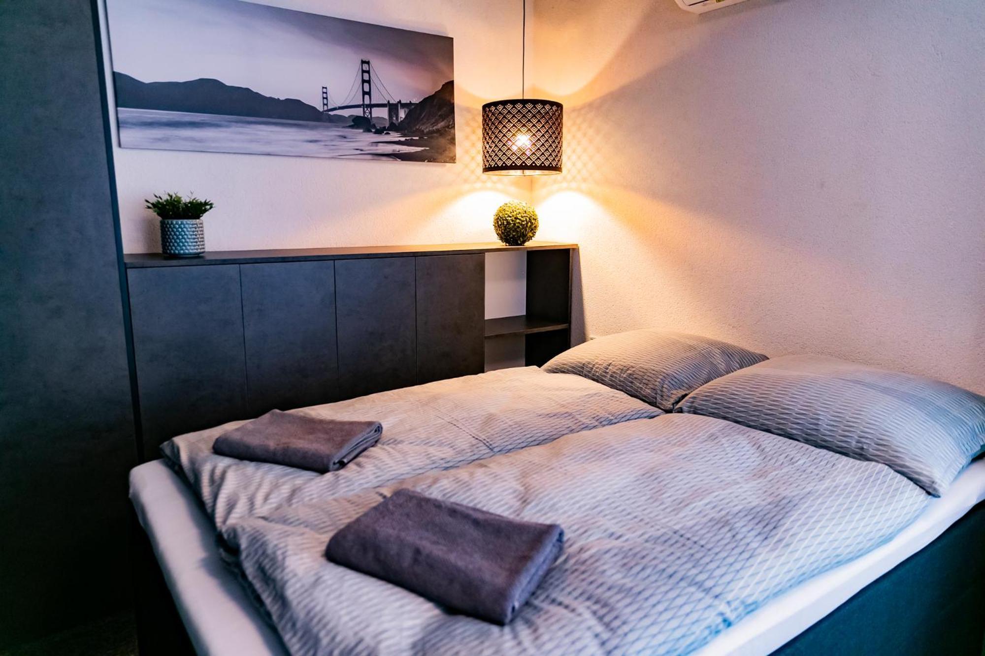 Motel1- A Megfizetheto Luxus! Dunaújváros Exteriör bild