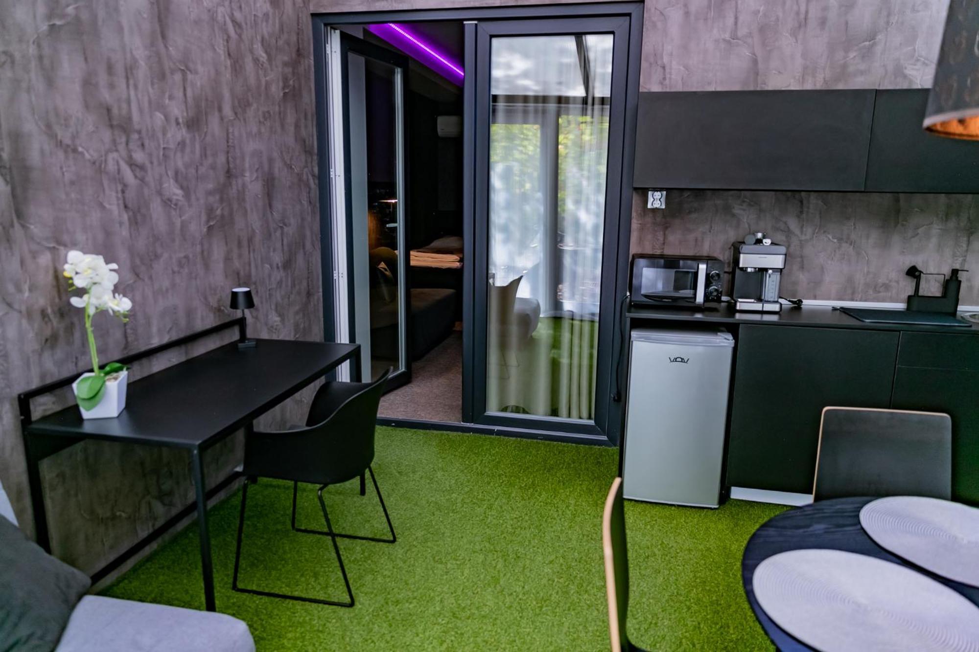 Motel1- A Megfizetheto Luxus! Dunaújváros Exteriör bild