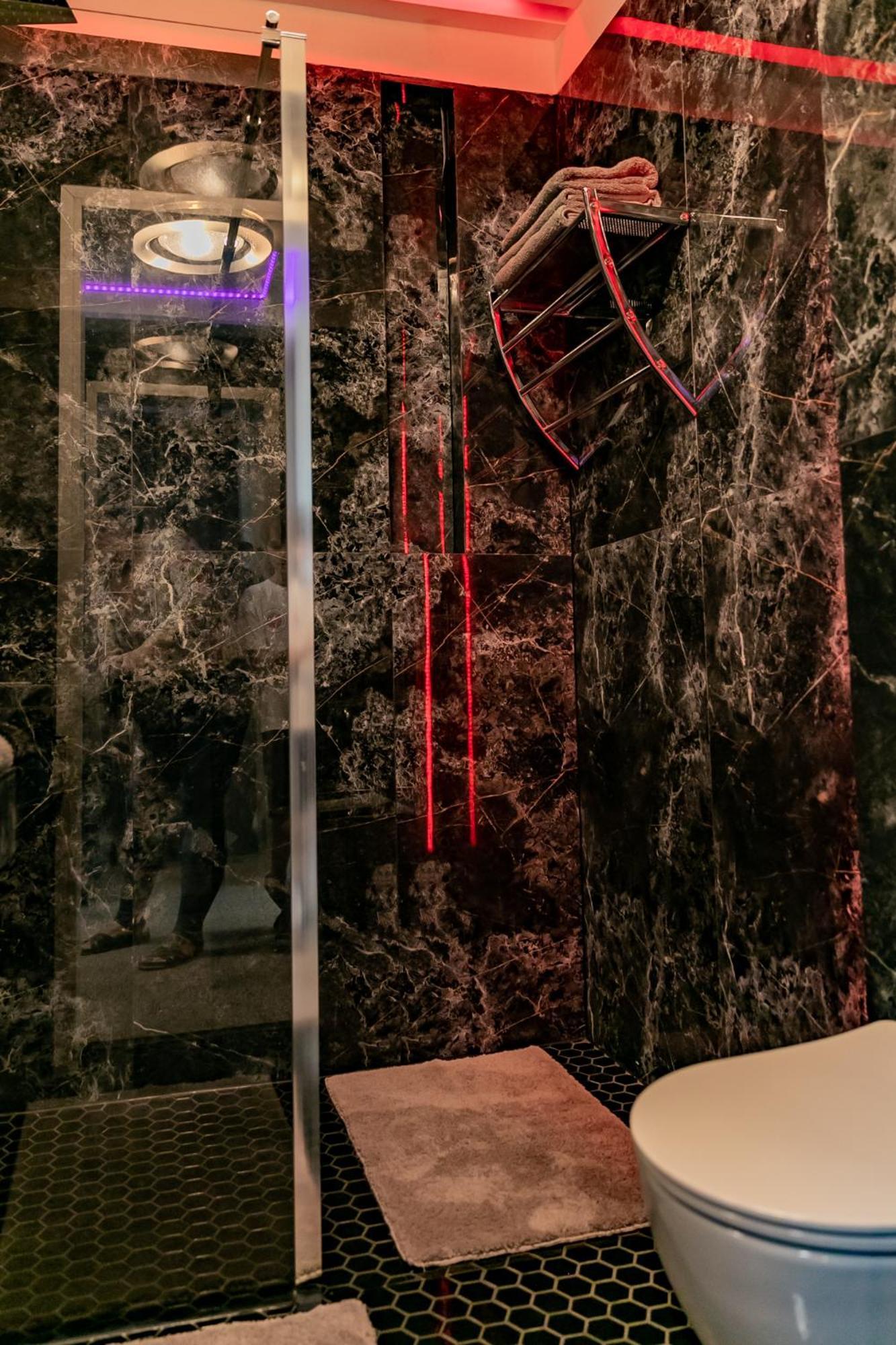 Motel1- A Megfizetheto Luxus! Dunaújváros Exteriör bild