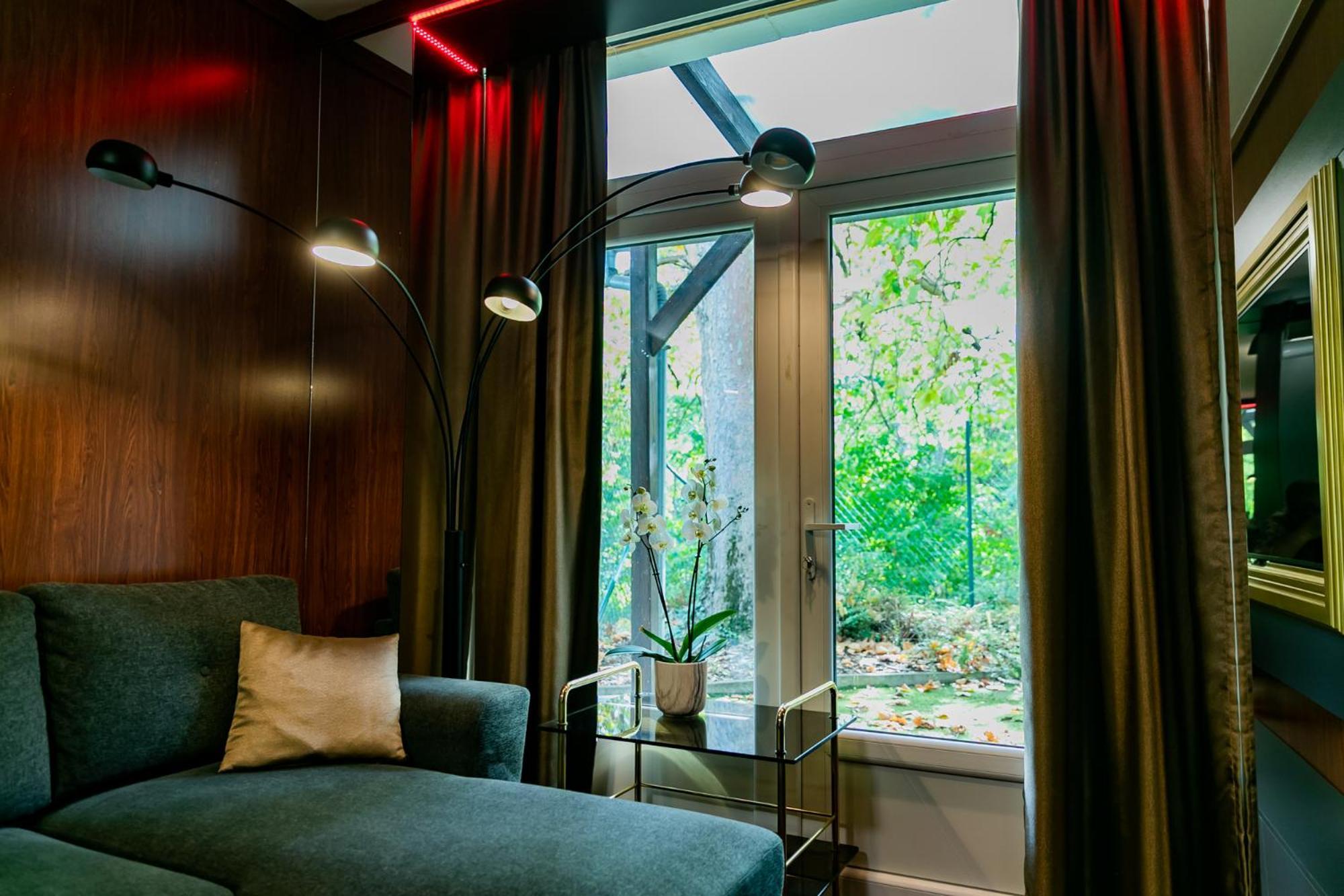 Motel1- A Megfizetheto Luxus! Dunaújváros Exteriör bild